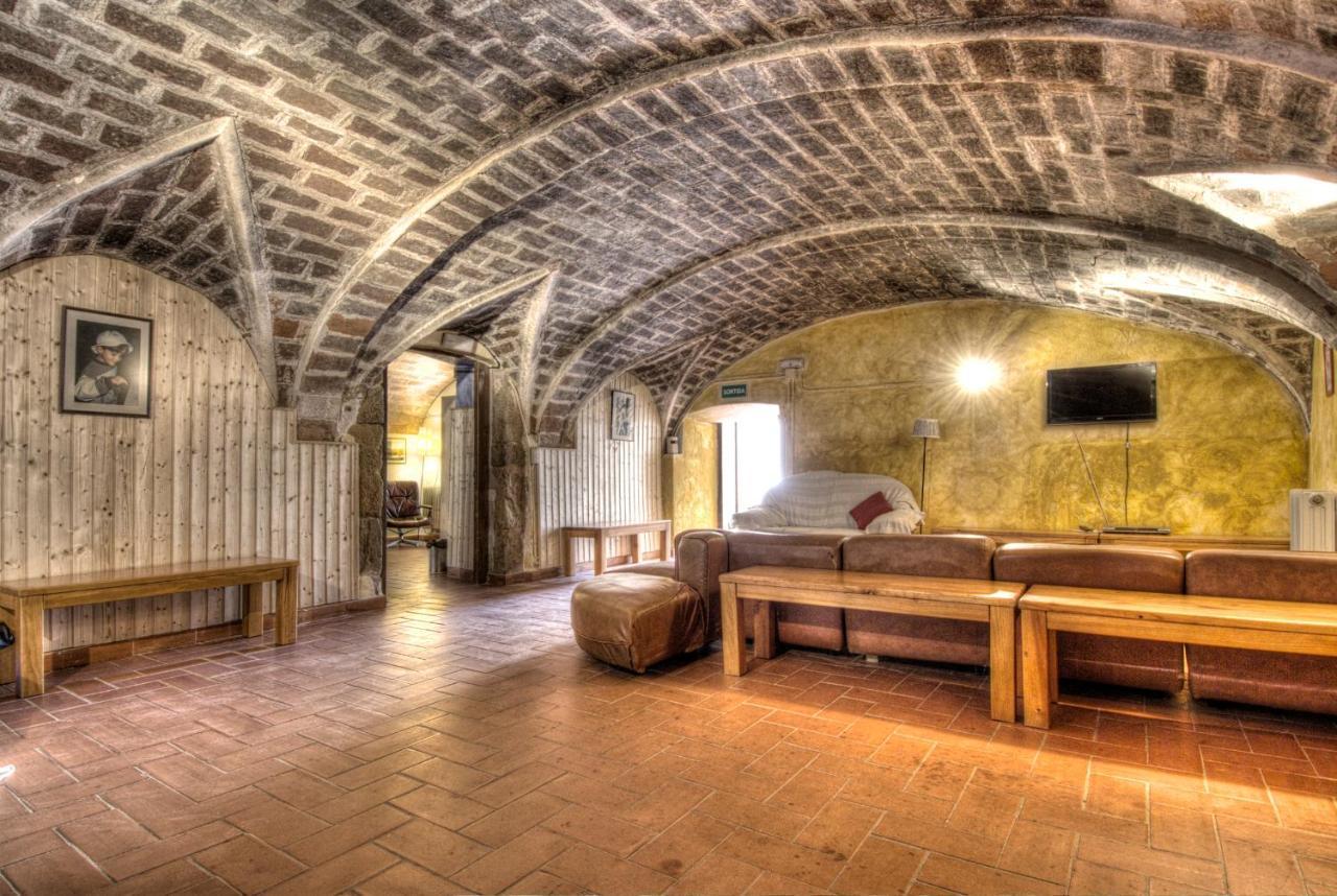 Albergue Mas Pages Sant Esteve De Guialbes Exterior foto